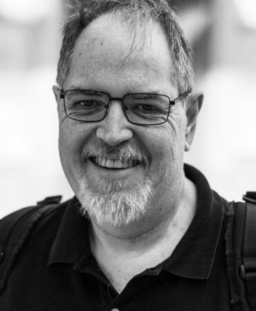Pedro Ortega es Historiador del arte, doctor en Filosofía (Estética) y experto en humanidades digitales.
