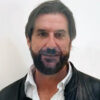 Fundador de EVE Museos e Innovación, donde desarrolla proyectos de diseño de experiencias, gestión de colecciones y asesoramiento estratégico para museos y exposiciones.