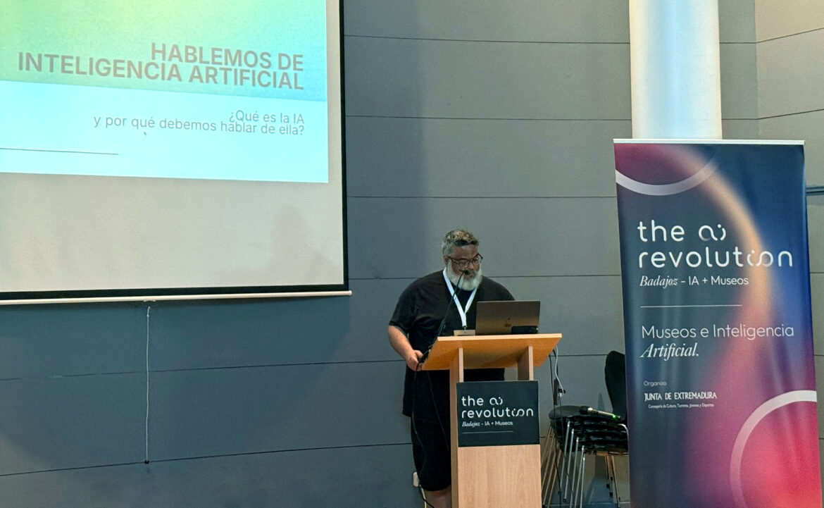 Alby Ojeda durante su ponencia en The AI Revolution Badajoz 2025