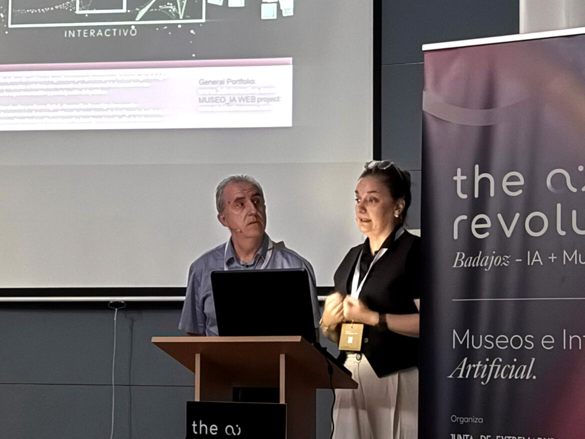 Ana Marcos y Alfonso Villanueva, de 3D Interactivo, durante su exposición en The AI Revolution Badajoz 2025